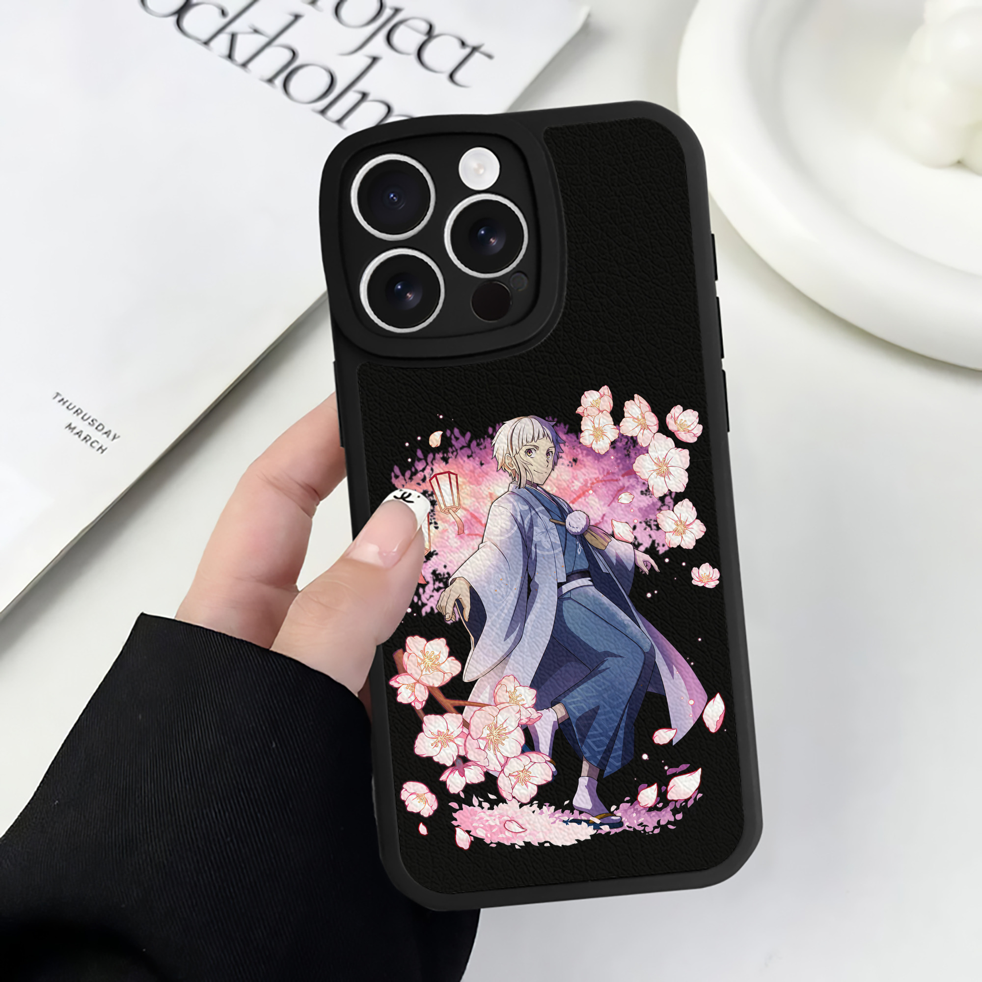 （画像用） 文豪ストレイドッグス Bungo Stray Dogs 【iPhone 16シリーズ対応】シリコンスマホケース（レザー調） 材質：シリコン